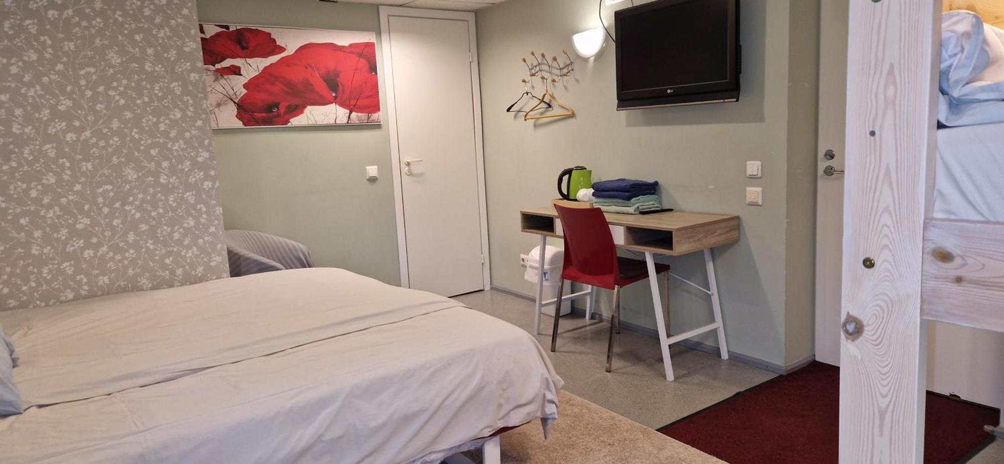 Freedom65 Hostel And Caravan Tallin Exterior foto