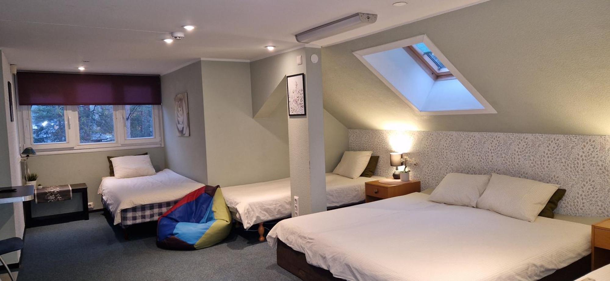 Freedom65 Hostel And Caravan Tallin Exterior foto