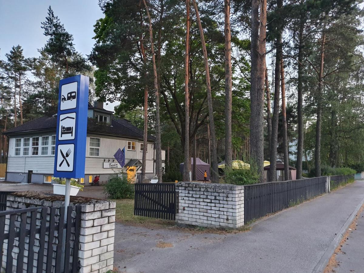 Freedom65 Hostel And Caravan Tallin Exterior foto