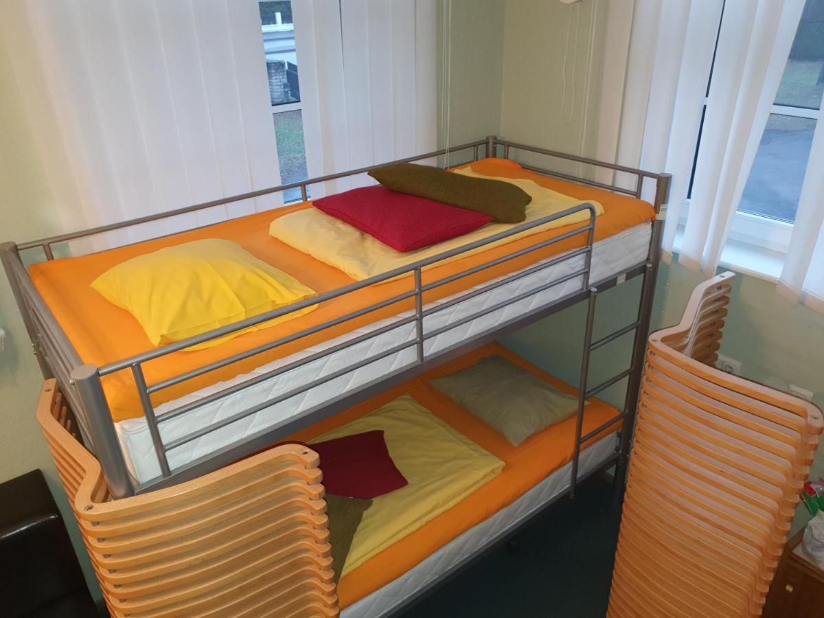 Freedom65 Hostel And Caravan Tallin Exterior foto