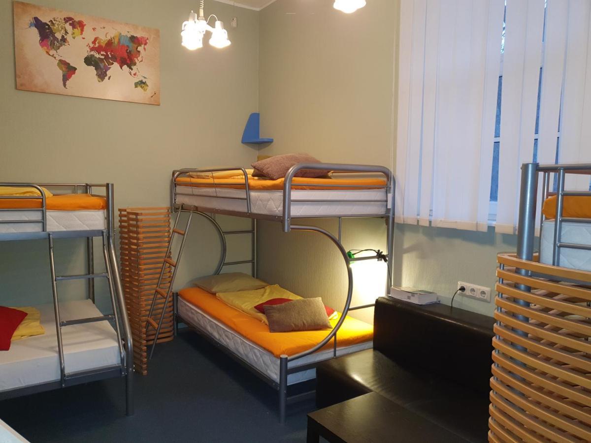Freedom65 Hostel And Caravan Tallin Exterior foto